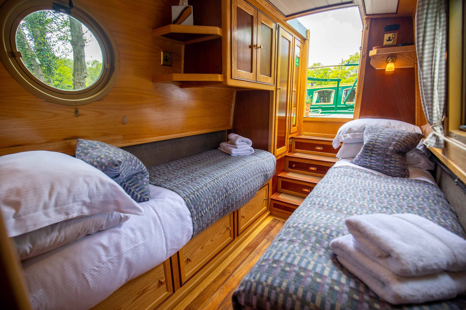 Rear double splits into 2 singles